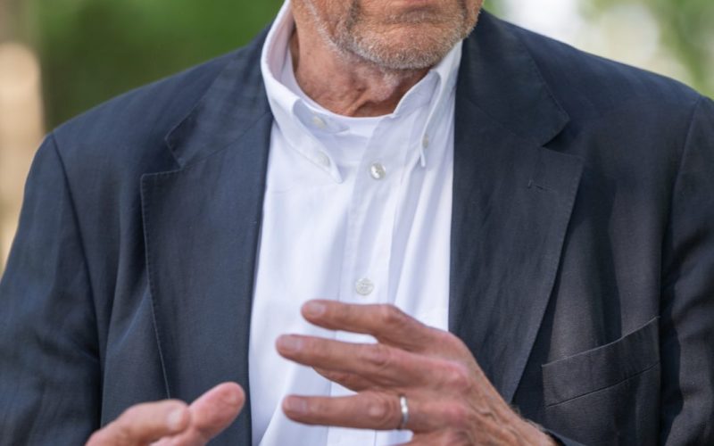 Vertriebs-Kanalwahl im Gebrauchtwagenhandel: Endkunden in der Region oder B2B europaweit